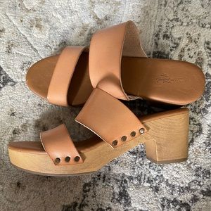 Universal Thread Heels